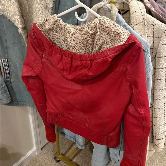 “June” brand 100% Leather hooded red jacket - Picture 2 of 2